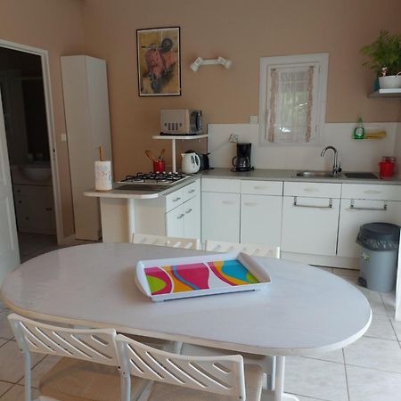 Casetta Provenzale Garéoult Buitenkant foto